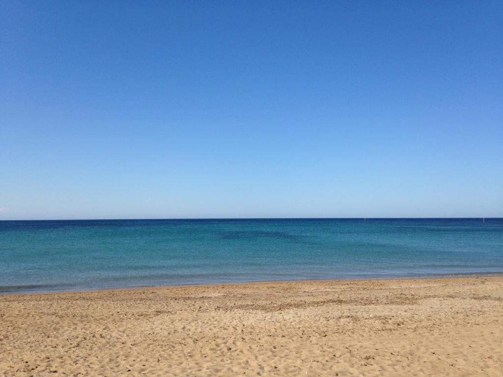 Primera Linea De Playa Julio Y Agosto Min 7 Dias De Lunes A Lunes Дения Екстериор снимка